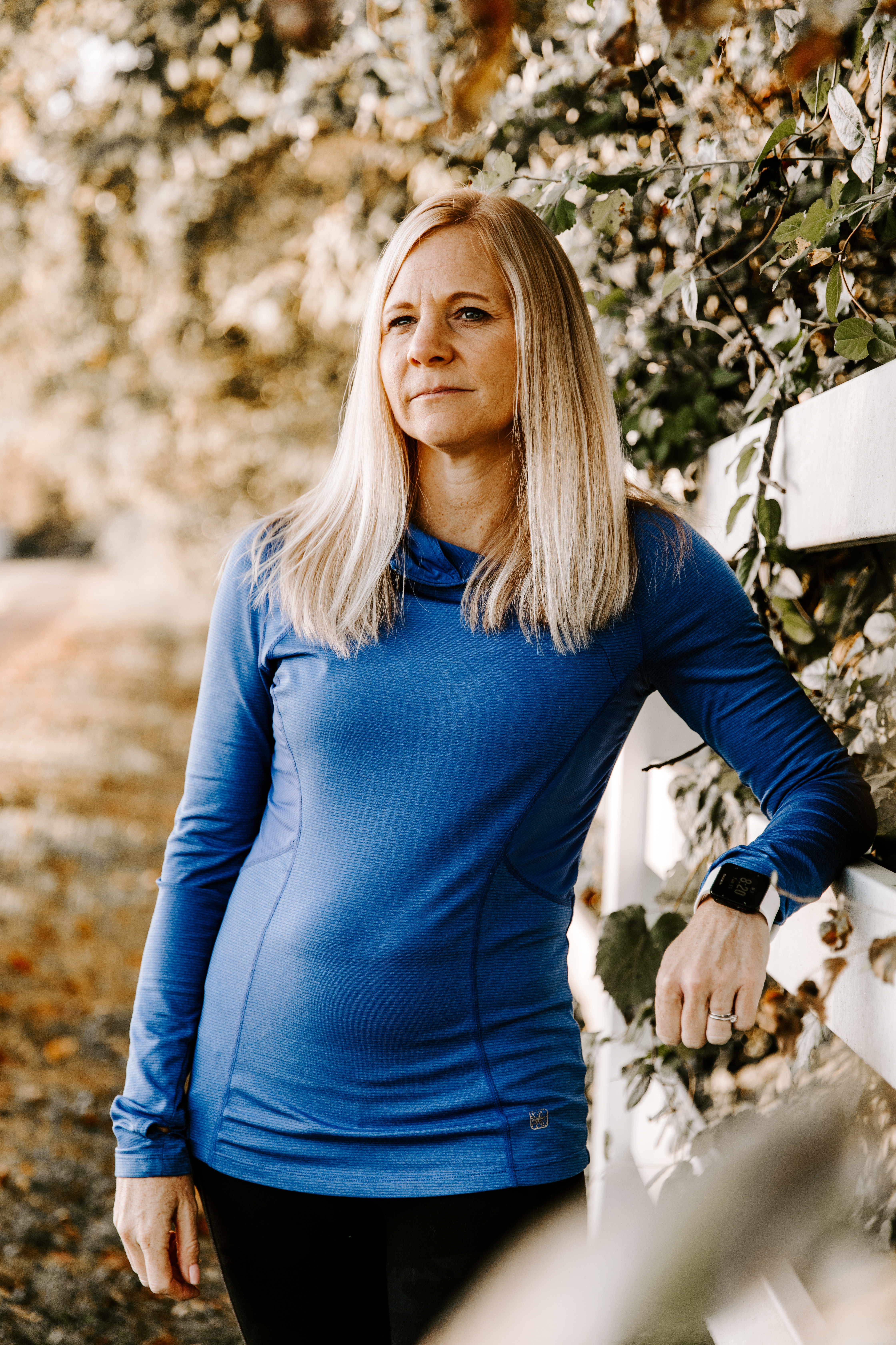 Elisabeth taking a break outdoors to reset.